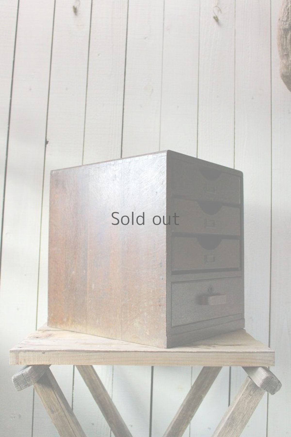 画像4: 【古道具】昭和初期の引き出し（４段鍵付き） (4)