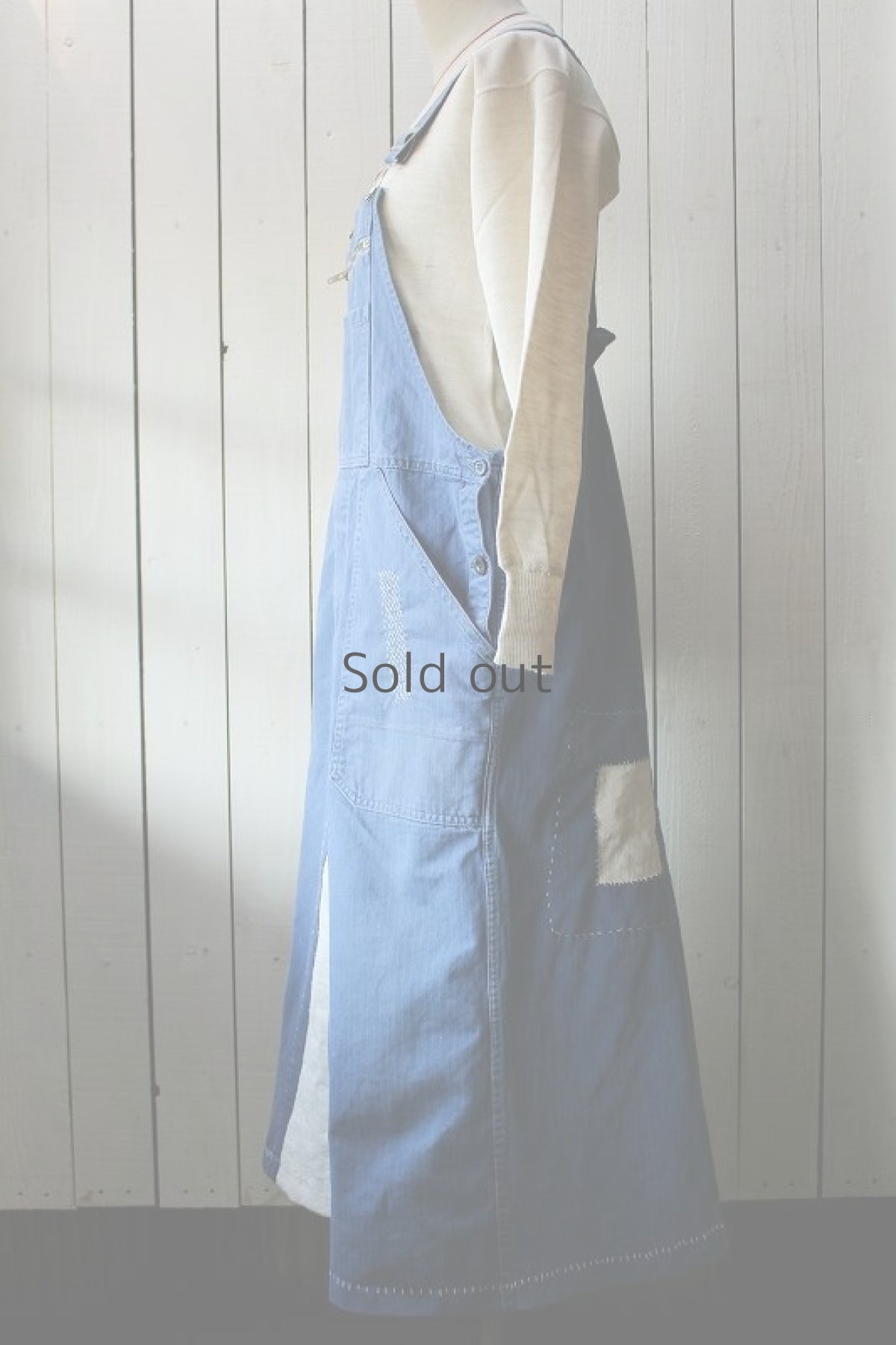 画像2: 【MITSUGU SASAKI】ビンテージ×リメイク　ジャンパースカート（リネンと刺し子） (2)