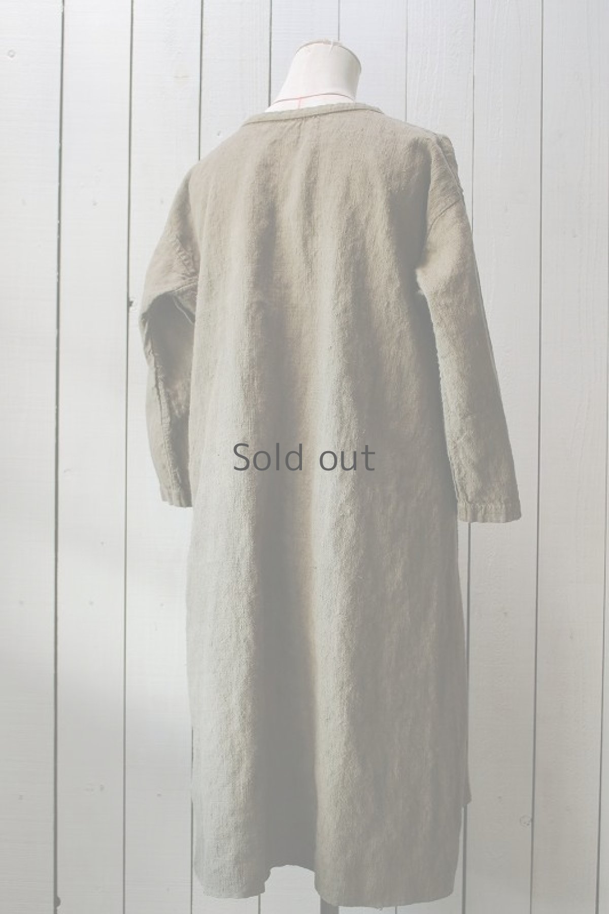 画像3: 【ドイツ】アンティークリネン×染　ヘンリーネックワンピース（桑茶色） (3)