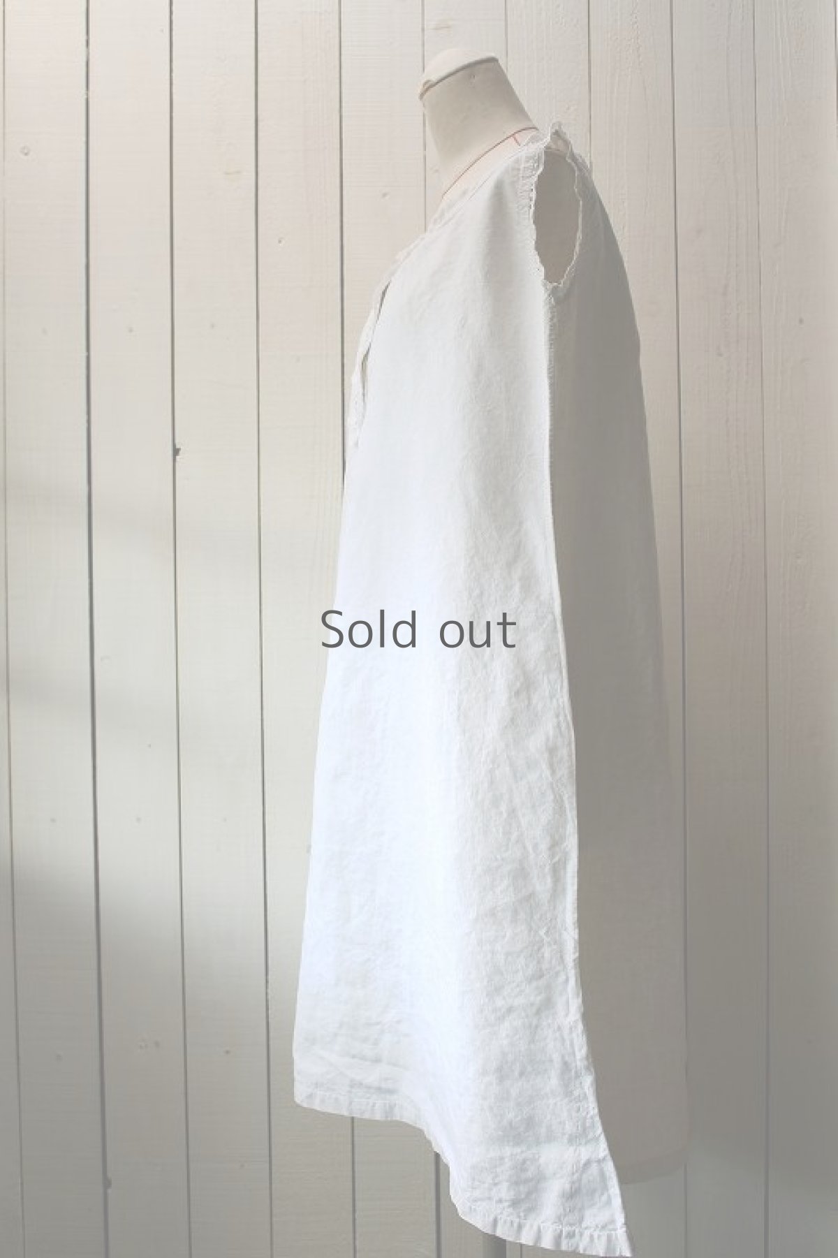 画像2: 【フランス】アンティークリネン　ノースリーブワンピース（イニシャルML） (2)