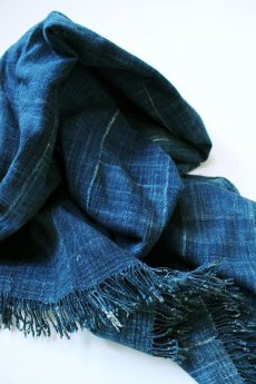 画像1: 【世界の古布】手織り藍染めの綿C（大きめ） (1)