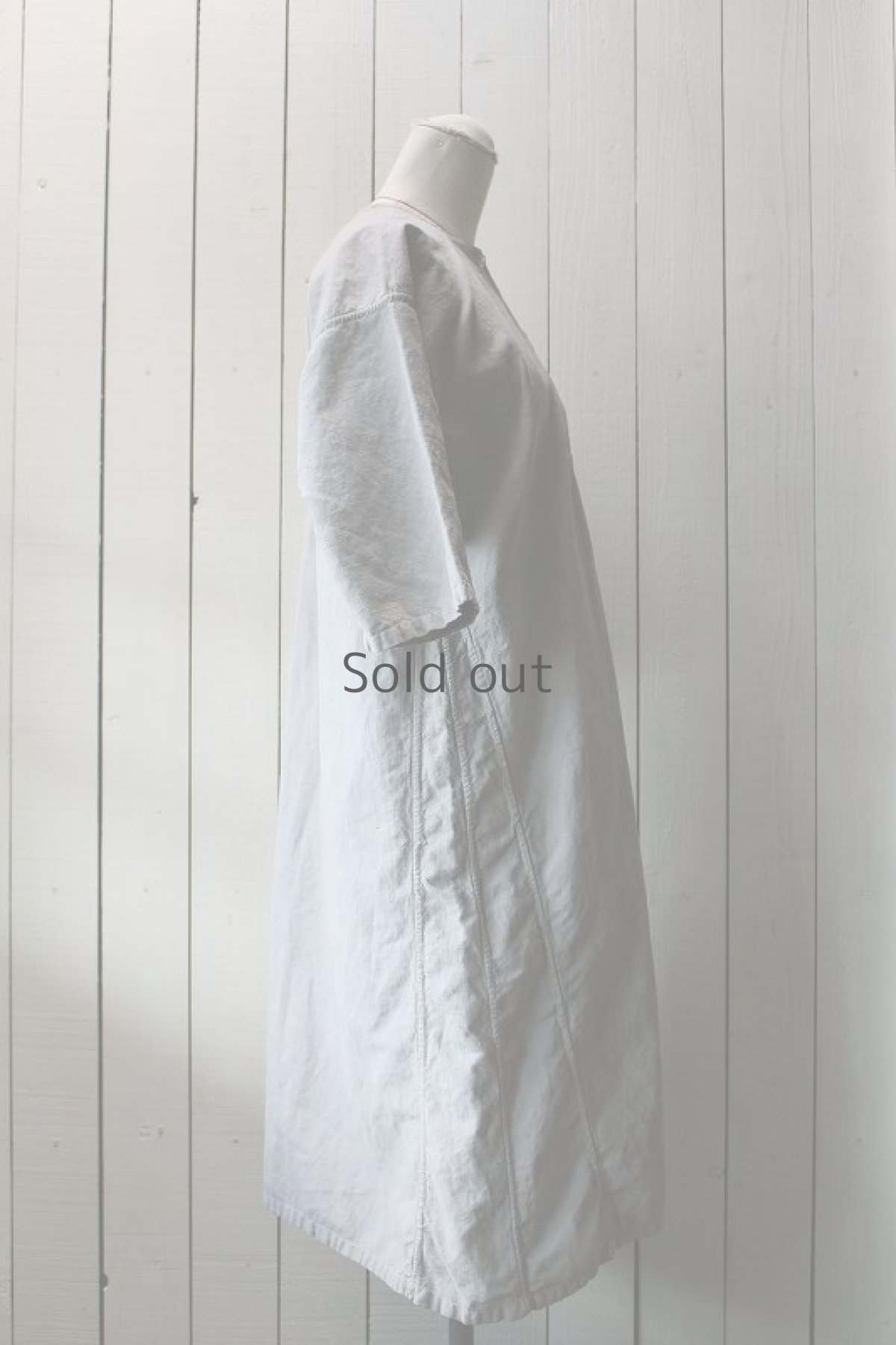 画像4: 【MITSUGU SASAKI】アンティークリネン　パッチポケット付ワンピース（ねずみ色） (4)