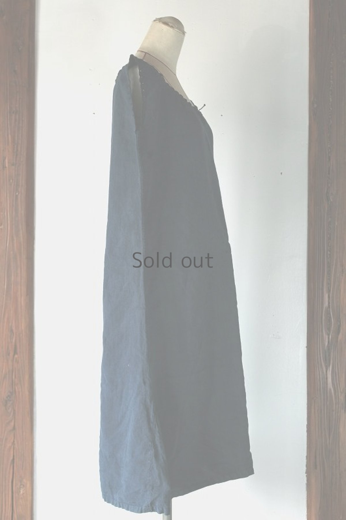 画像4: 【フランス】アンティークリネン×染　ノースリーブワンピ（ハンドリペアあり）（青藍色） (4)