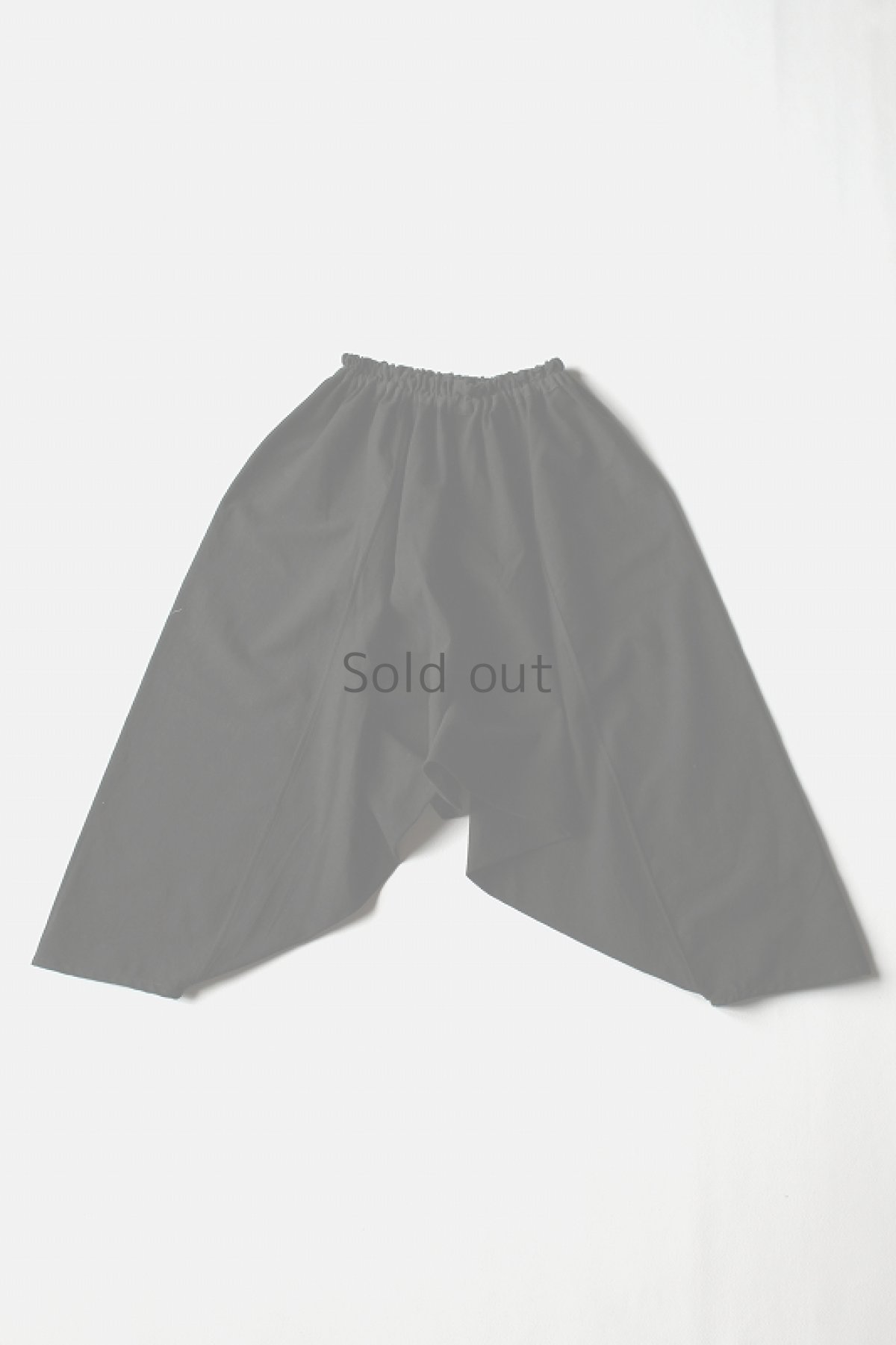 画像2: 【ササキチホ】アンティークコットン×染　たっぷりパンツ（墨黒色） (2)