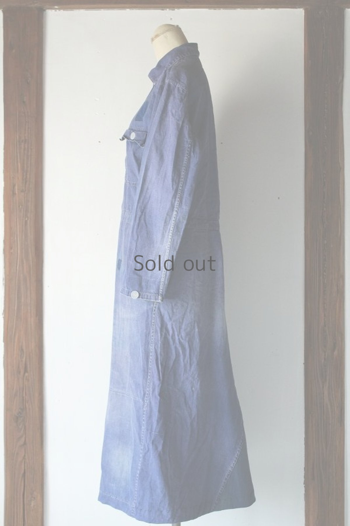 画像2: 【MITSUGU SASAKI】ビンテージ×リメイク つなぎワンピース(ナス紺)  (2)