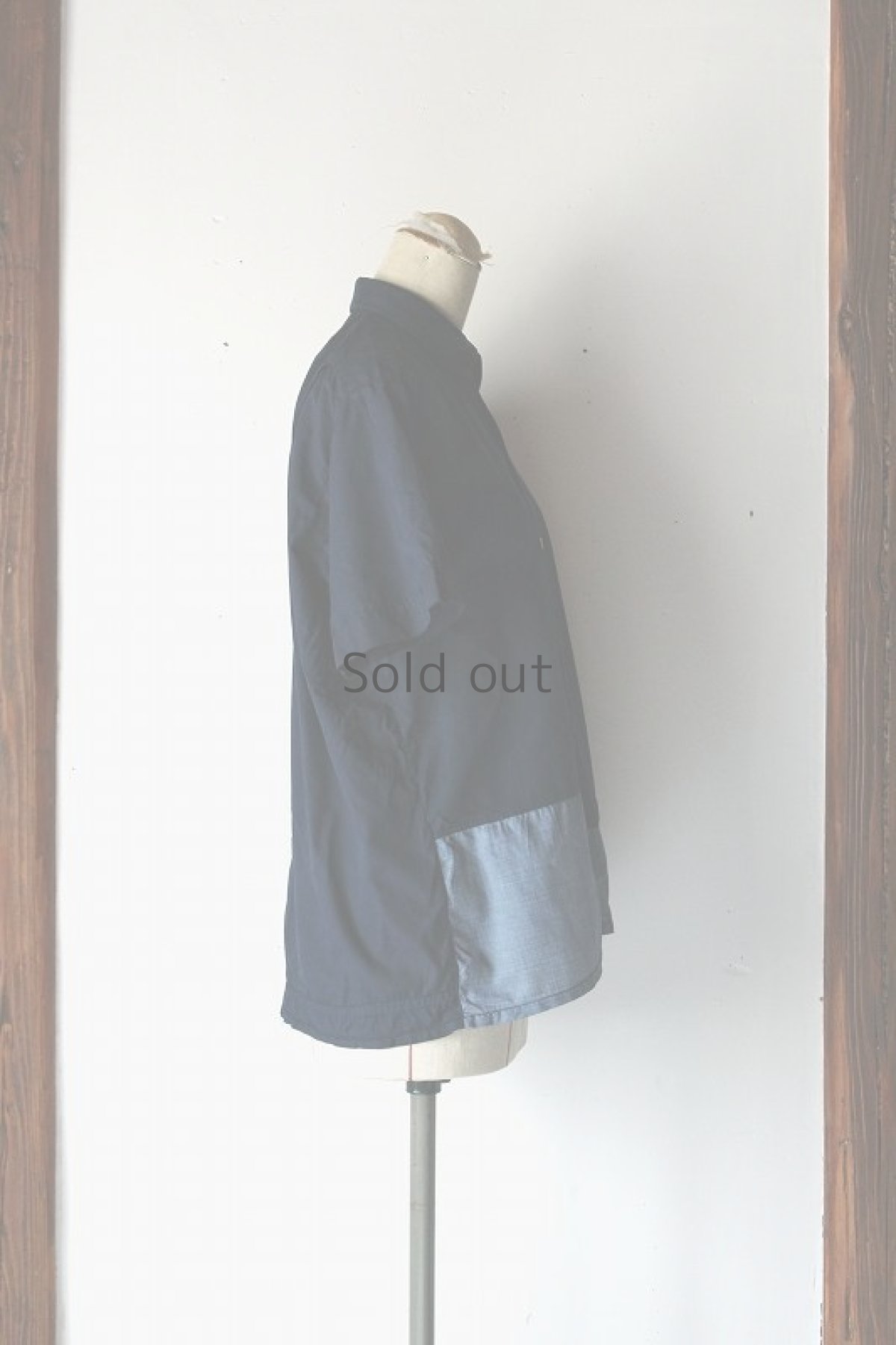 画像4: 【フランス】ビンテージコットン×染　パッチワークされた２トーンシャツ (4)