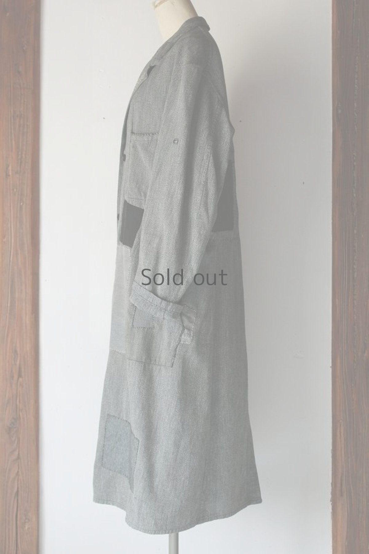 画像2: 【MITSUGU SASAKI】ビンテージリメイク　パッチワーク黒シャンアトリエコート (2)