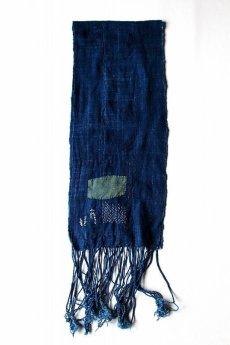 画像2: 【MITSUGU SASAKI】藍染め×刺し子　手織り綿のストール (2)