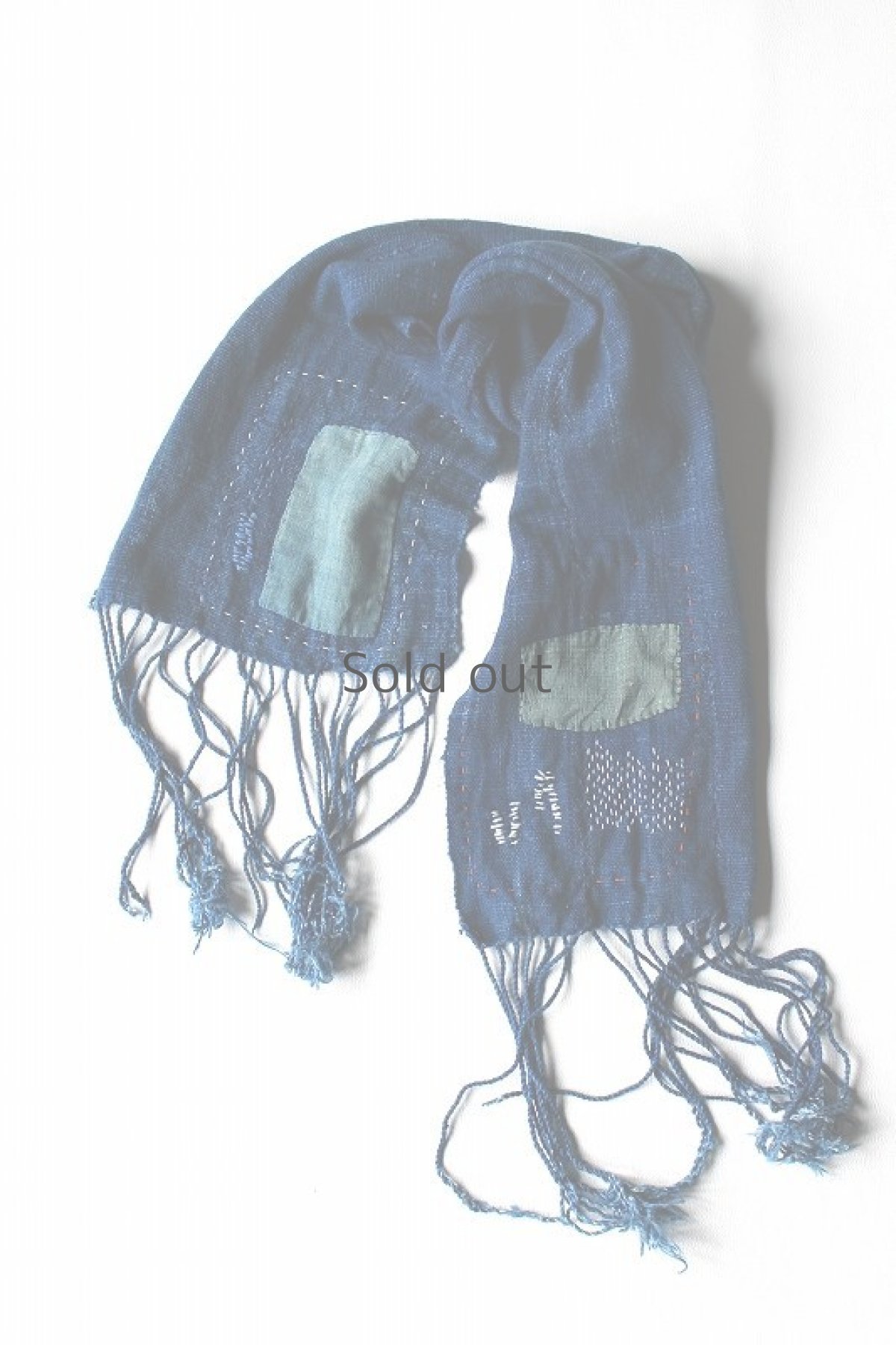 画像1: 【MITSUGU SASAKI】藍染め×刺し子　手織り綿のストール (1)