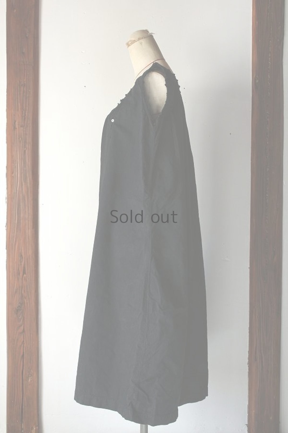 画像2: 【フランス】アンティークコットン×染　ＮＳワンピース（黒色）イニシャルＭＧ (2)