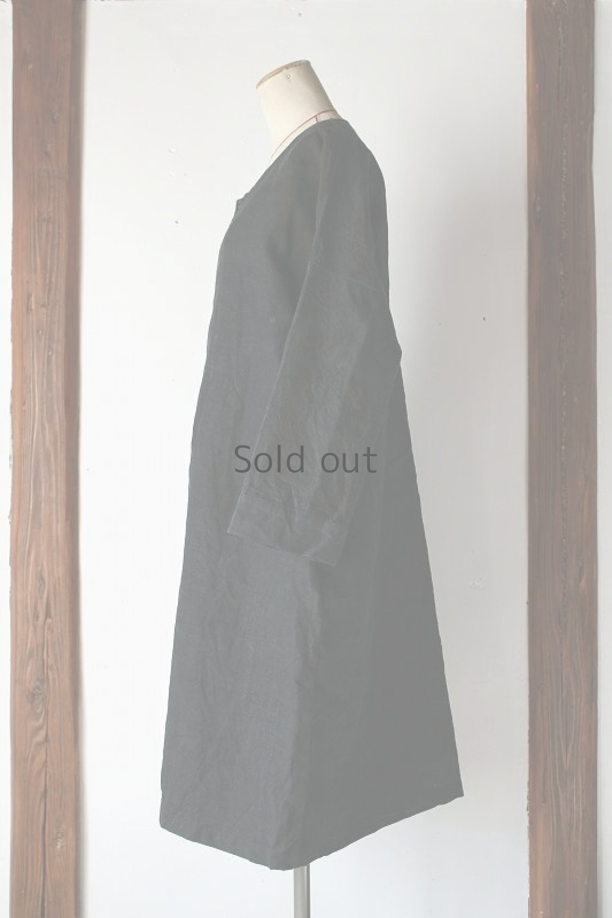 画像2: 【ササキチホ】アンティークリネン×染　ノーカラーコート（墨黒色） (2)