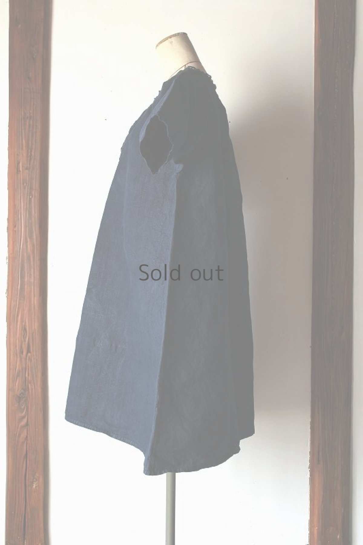 画像2: 【フランス】アンティークリネン×染　半袖ワンピース（青藍色） (2)