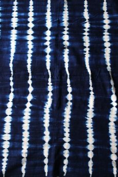 画像3: 【アフリカ】手織り藍染め　絞の綿（ボーダー） (3)