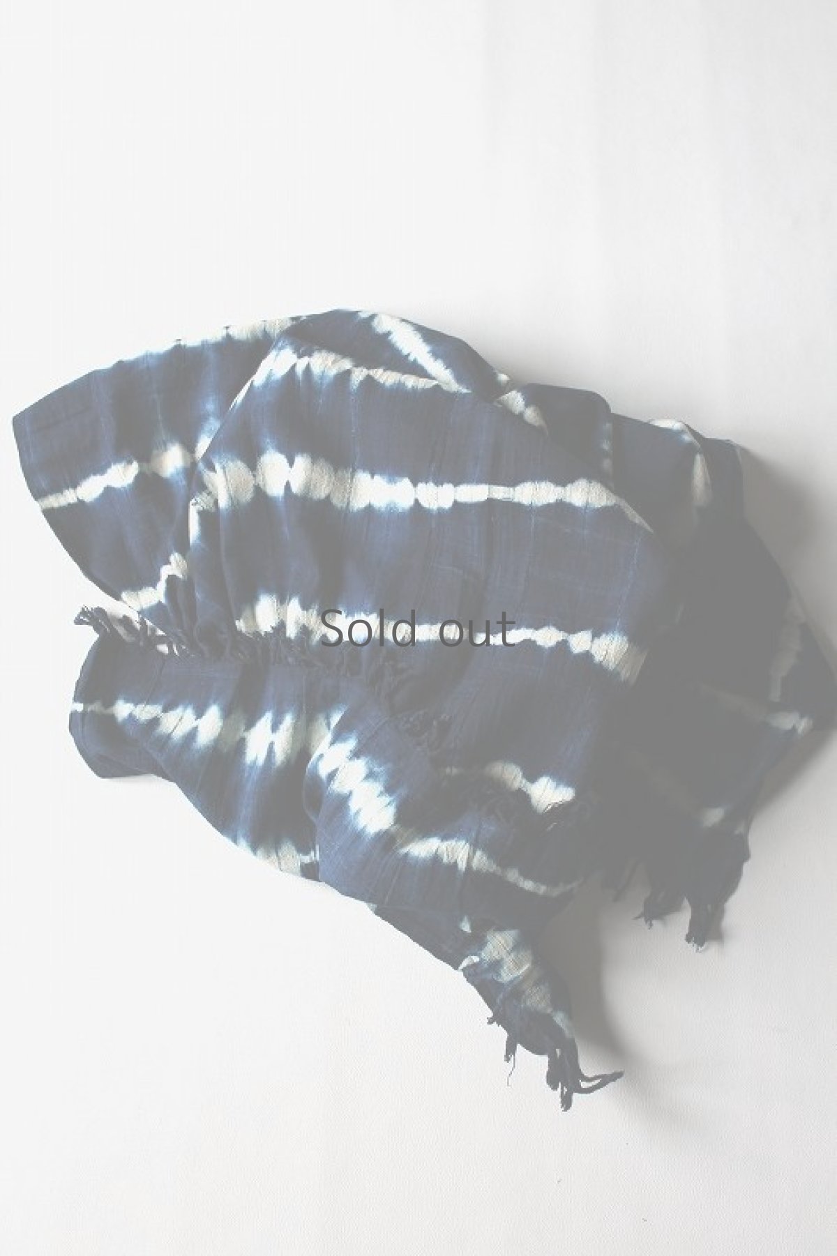 画像1: 【アフリカ】手織り藍染め　絞の綿（ボーダー） (1)