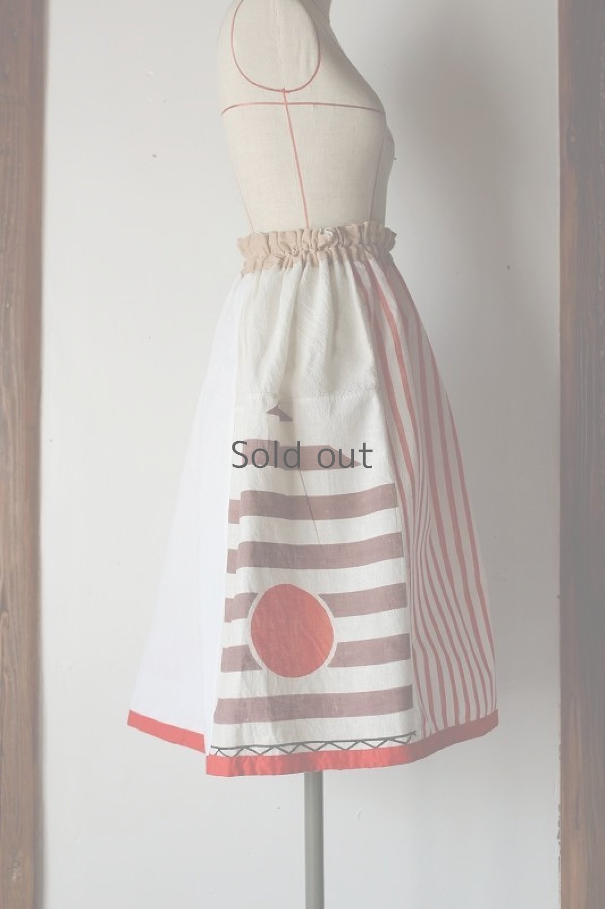 画像4: 【ササキチホ】古布×リネン　白と赤のスカート（ストライプ） (4)