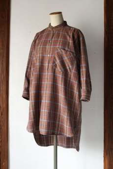 画像1: 【MITSUGU SASAKI】ビンテージリメイク　ミドル袖丈のグランパシャツ（赤茶色） (1)