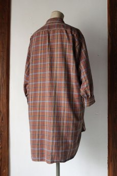 画像3: 【MITSUGU SASAKI】ビンテージリメイク　ミドル袖丈のグランパシャツ（赤茶色） (3)
