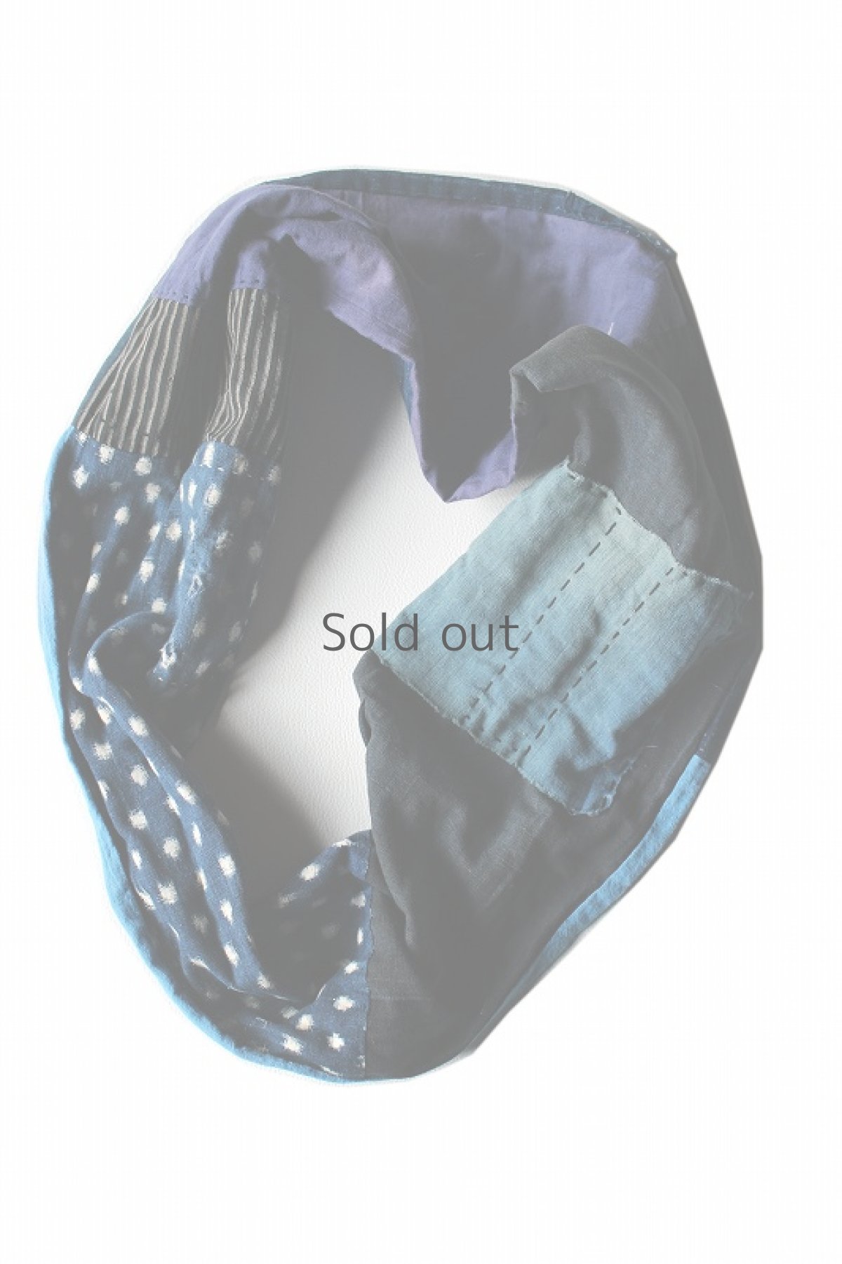 画像2: 【ササキチホ】藍染古布　パッチワークのスヌード（絣、濃藍、水色） (2)