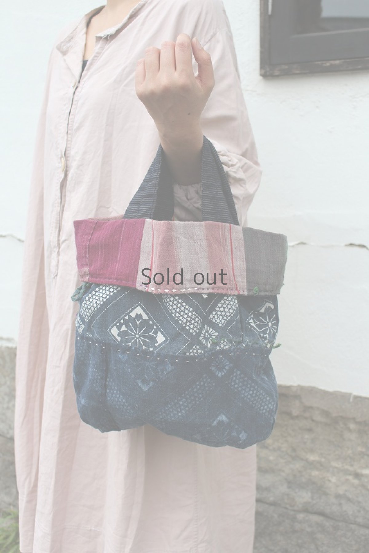 画像3: 【桃雪】藍染古布　型染め　リバーシブル　トートバッグ（型染め/チェック） (3)