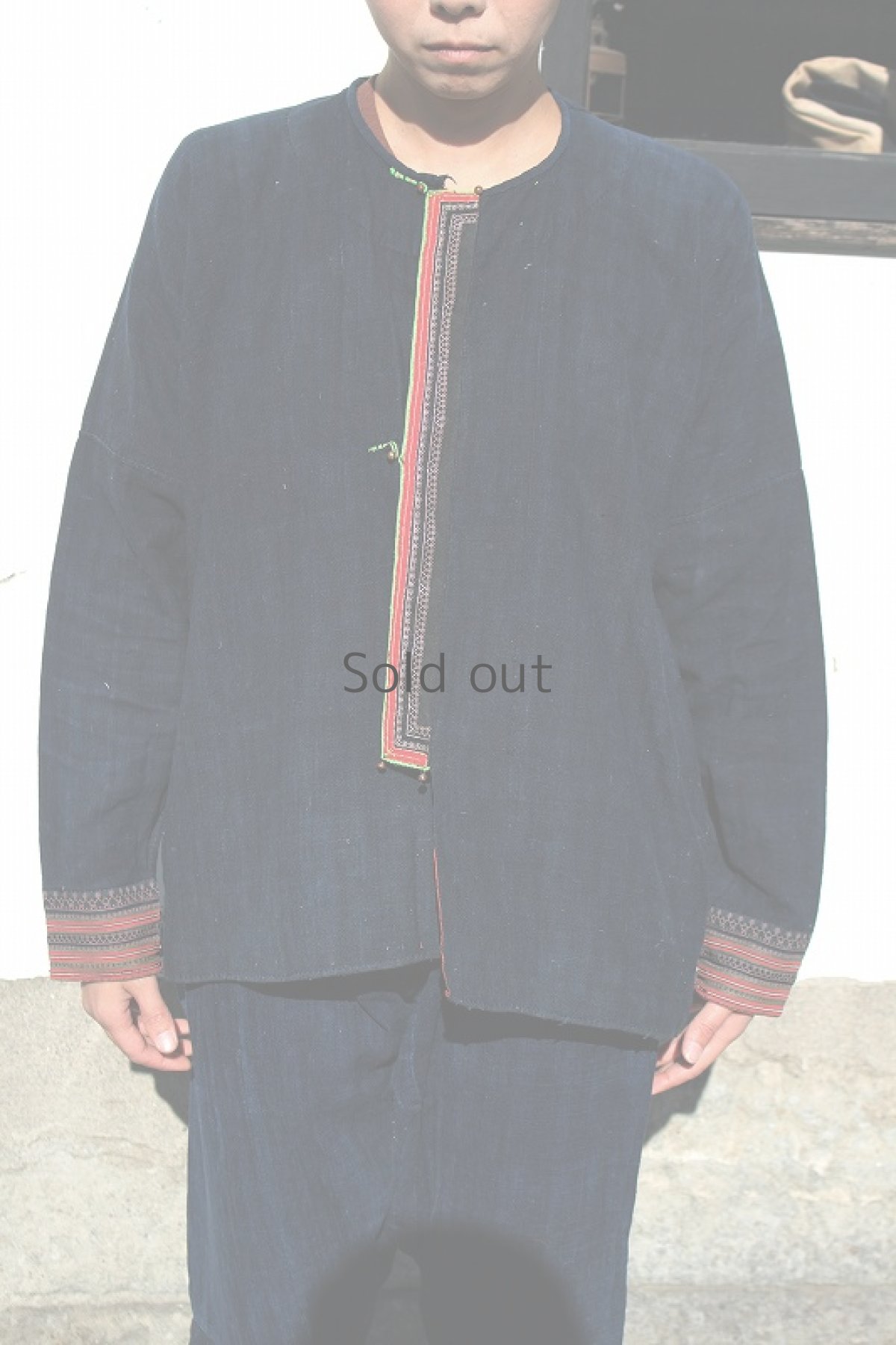 画像2: 【ベトナム】ビンテージ インディゴコットンシャツ(濃藍) (2)