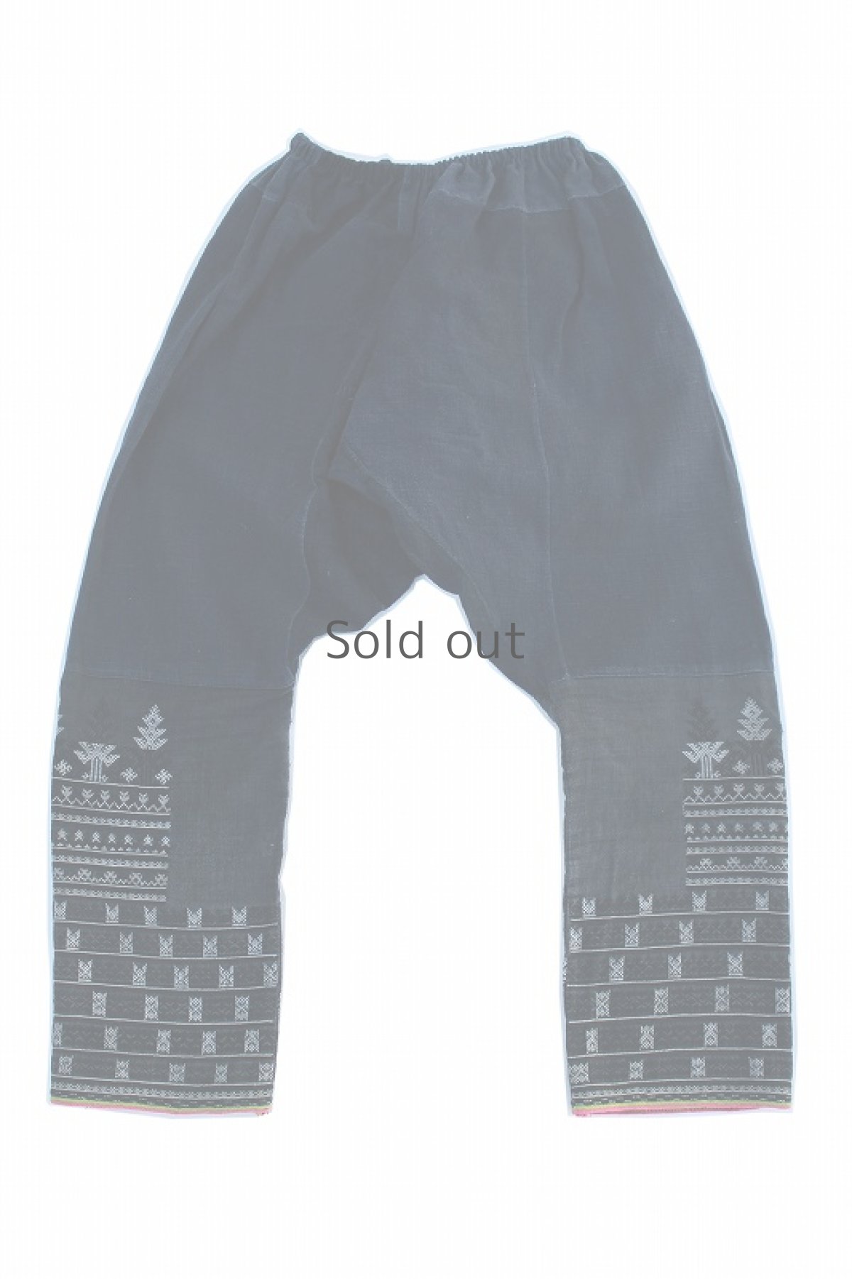 画像1: 【ベトナム】ビンテージ　インディゴコットン　裾刺繍入りパンツ（濃藍） (1)