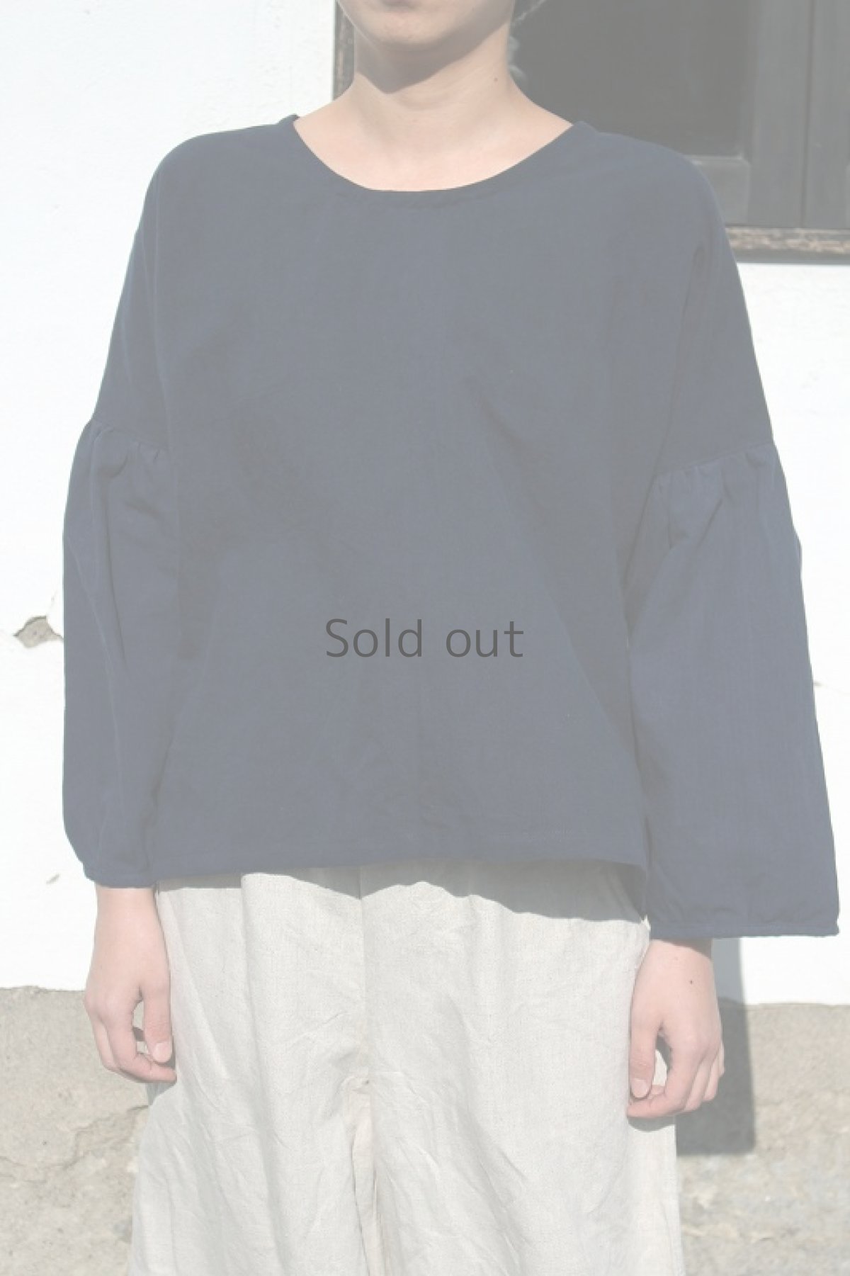 画像2: 【ササキチホ】アンティークリネン×染　バルーン袖八分丈　シャツ（青藍色） (2)