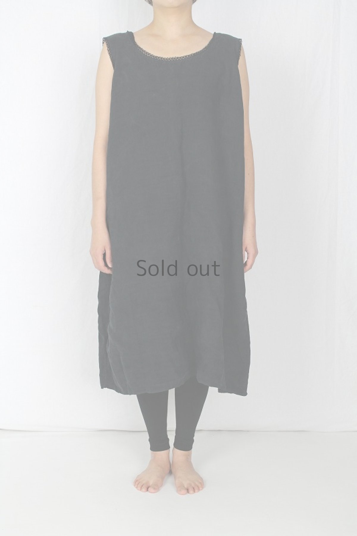 画像2: 【フランス】アンティークリネン×染　ノースリーブワンピース（黒色） (2)