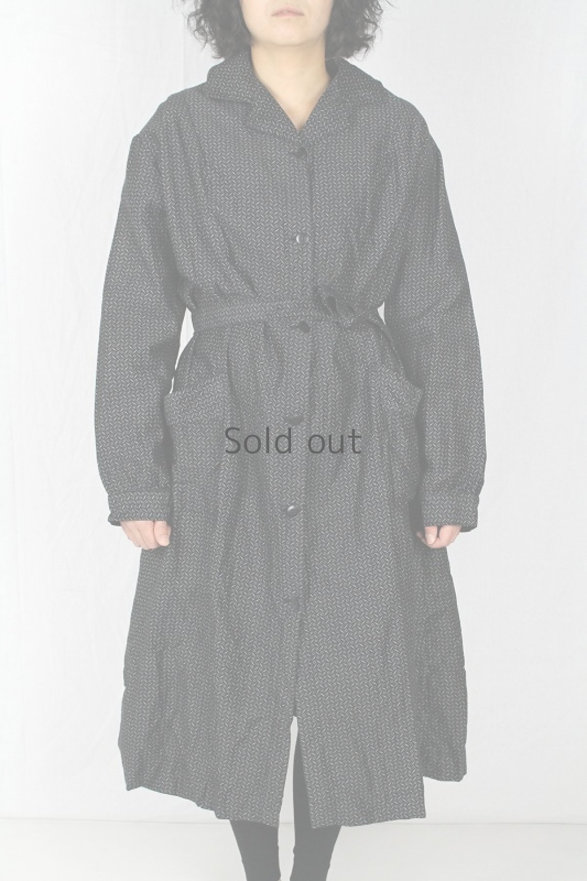 画像2: 【フランス】２０世紀初頭のブラックワークドレス（小紋柄/未使用品） (2)