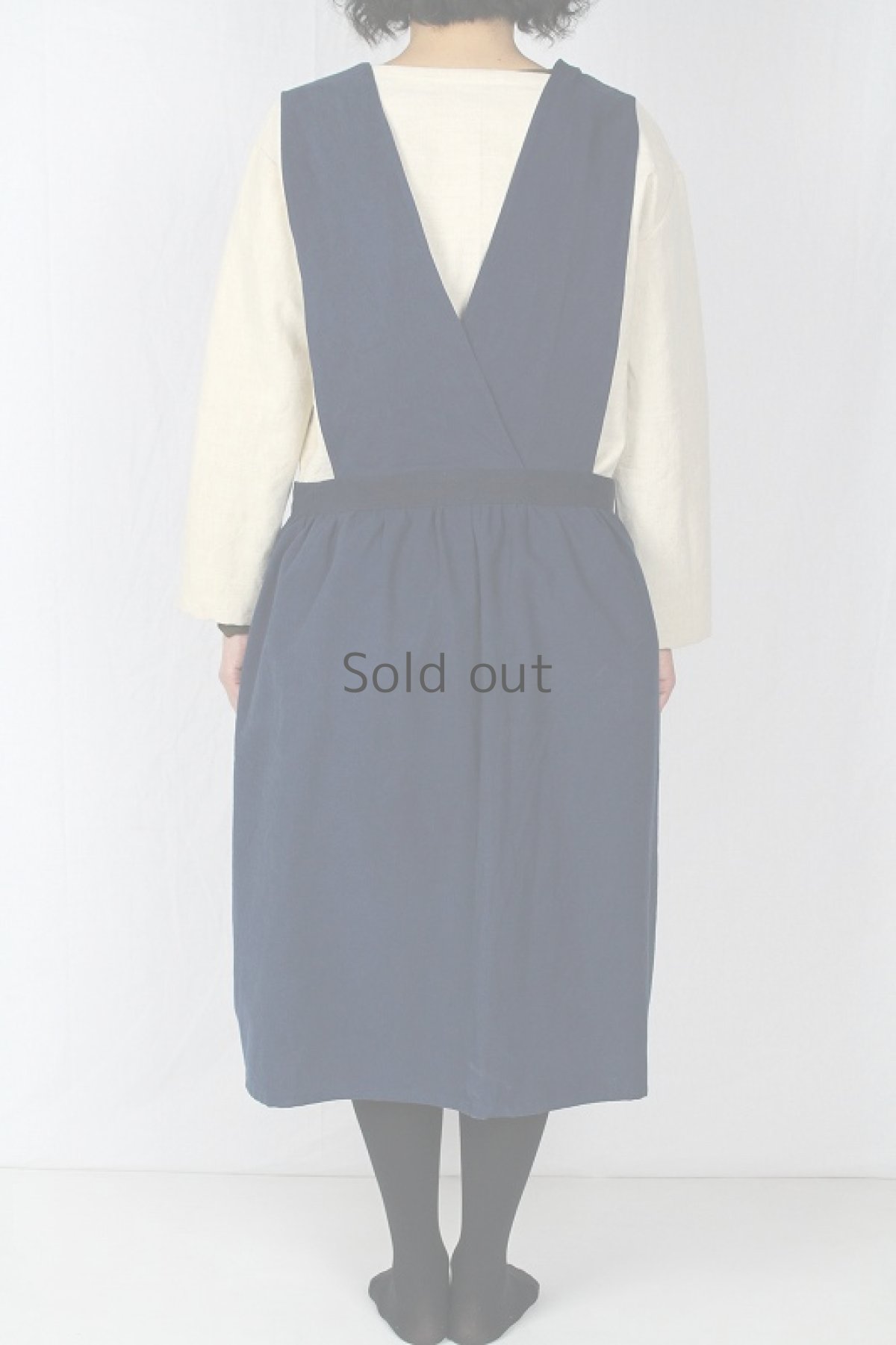 画像4: 【ササキチホ】アンティークリネン×染　ジャンパースカート（青藍色） (4)