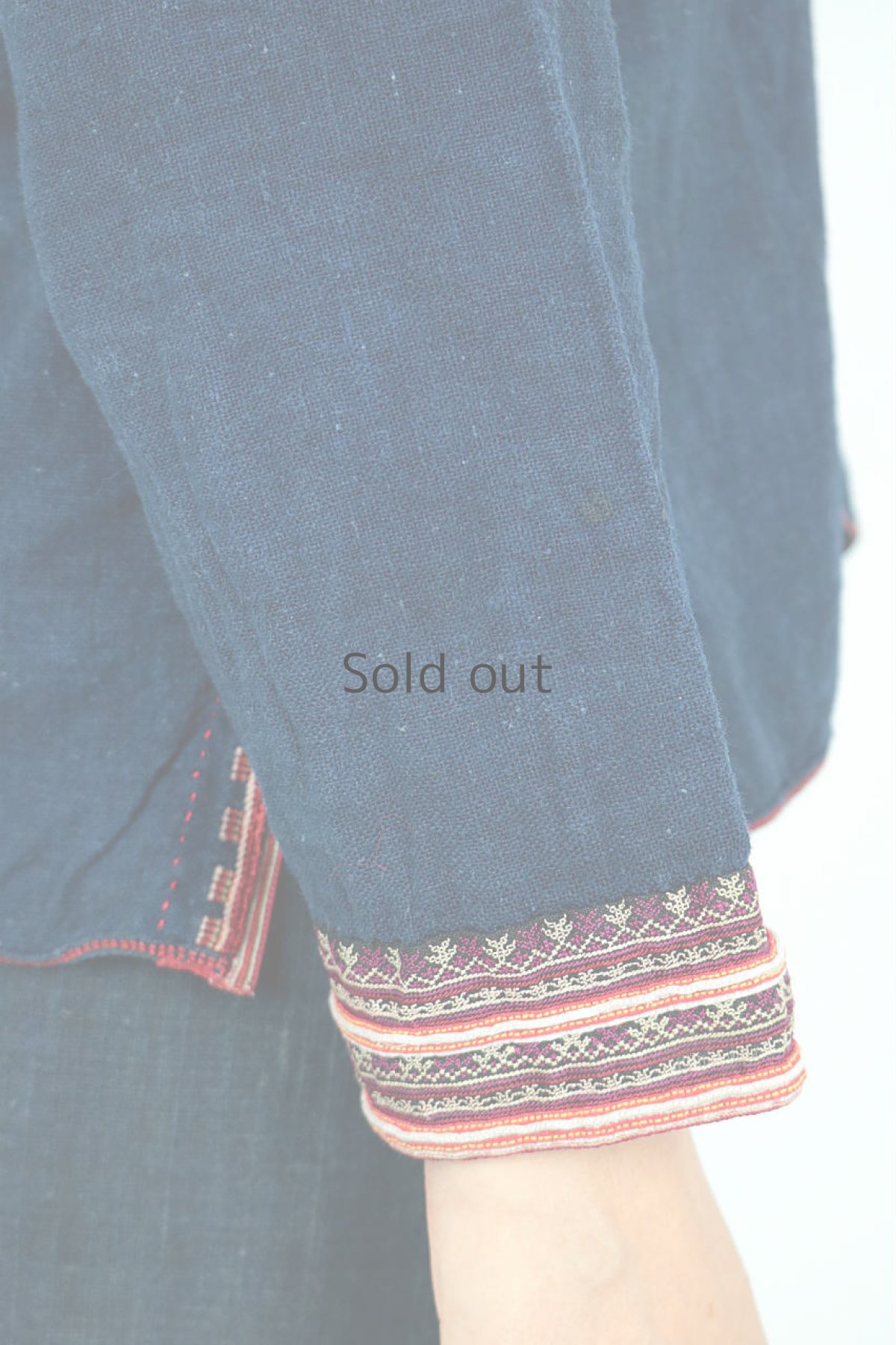 画像5: 【ベトナム】ビンテージ　インディゴコットンシャツ（濃藍/赤ザオ族） (5)