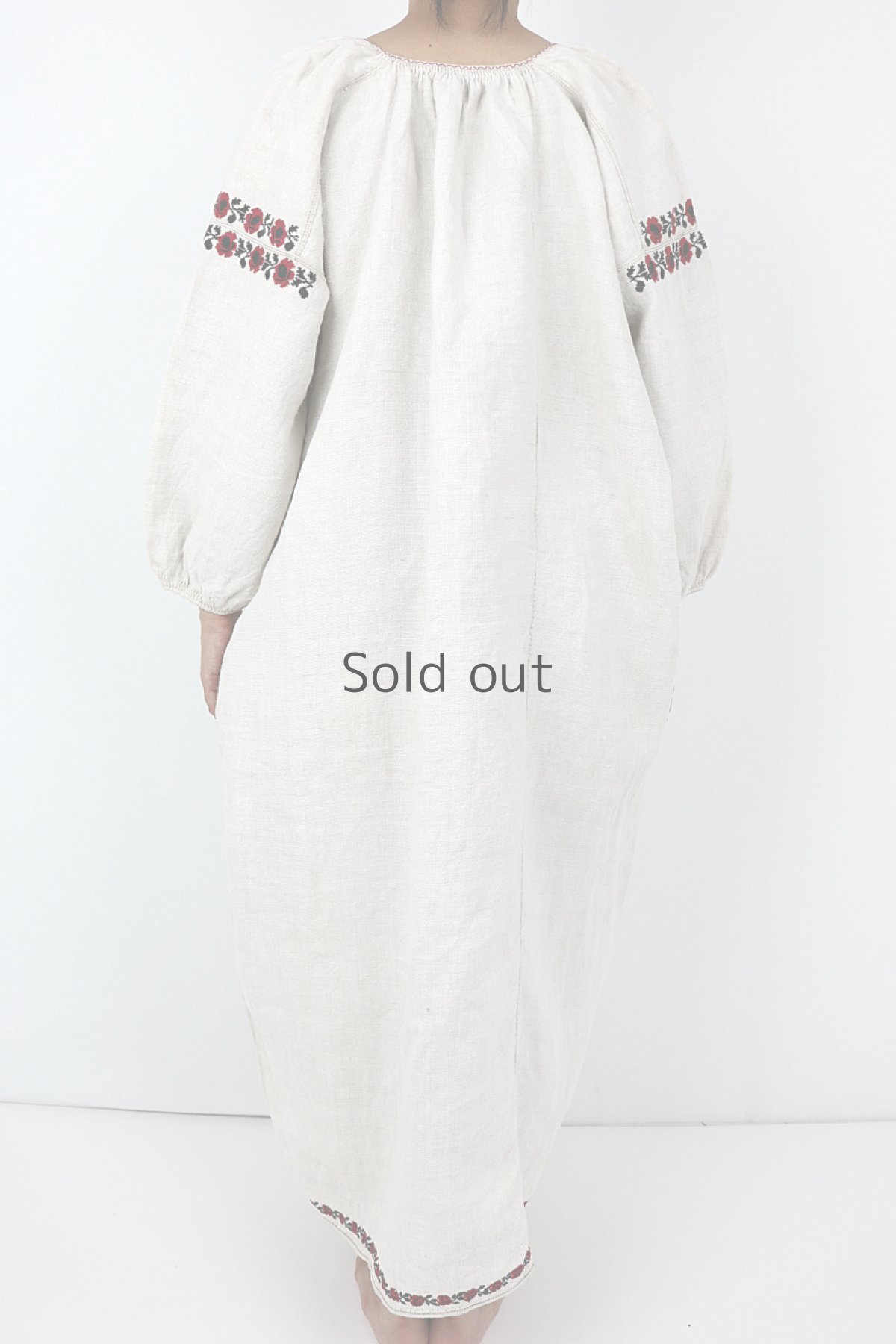 画像3: 【ウクライナ】ウクライナリネン刺繍ワンピース（赤と黒のシンプルなクロスステッチ） (3)