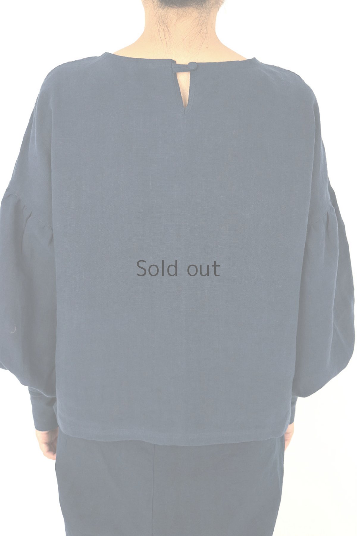 画像4: 【ササキチホ】アンティークリネン×染　バルーン袖ロングカフスブラウス（青藍色） (4)