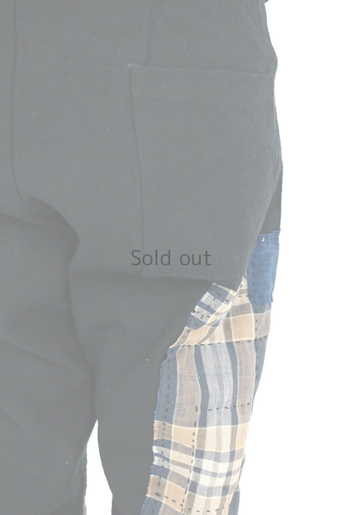 画像12: 【MITSUGU SASAKI】アンティークリネン×古布×染め　パッチワーク　細めのもんぺ（黒） (12)