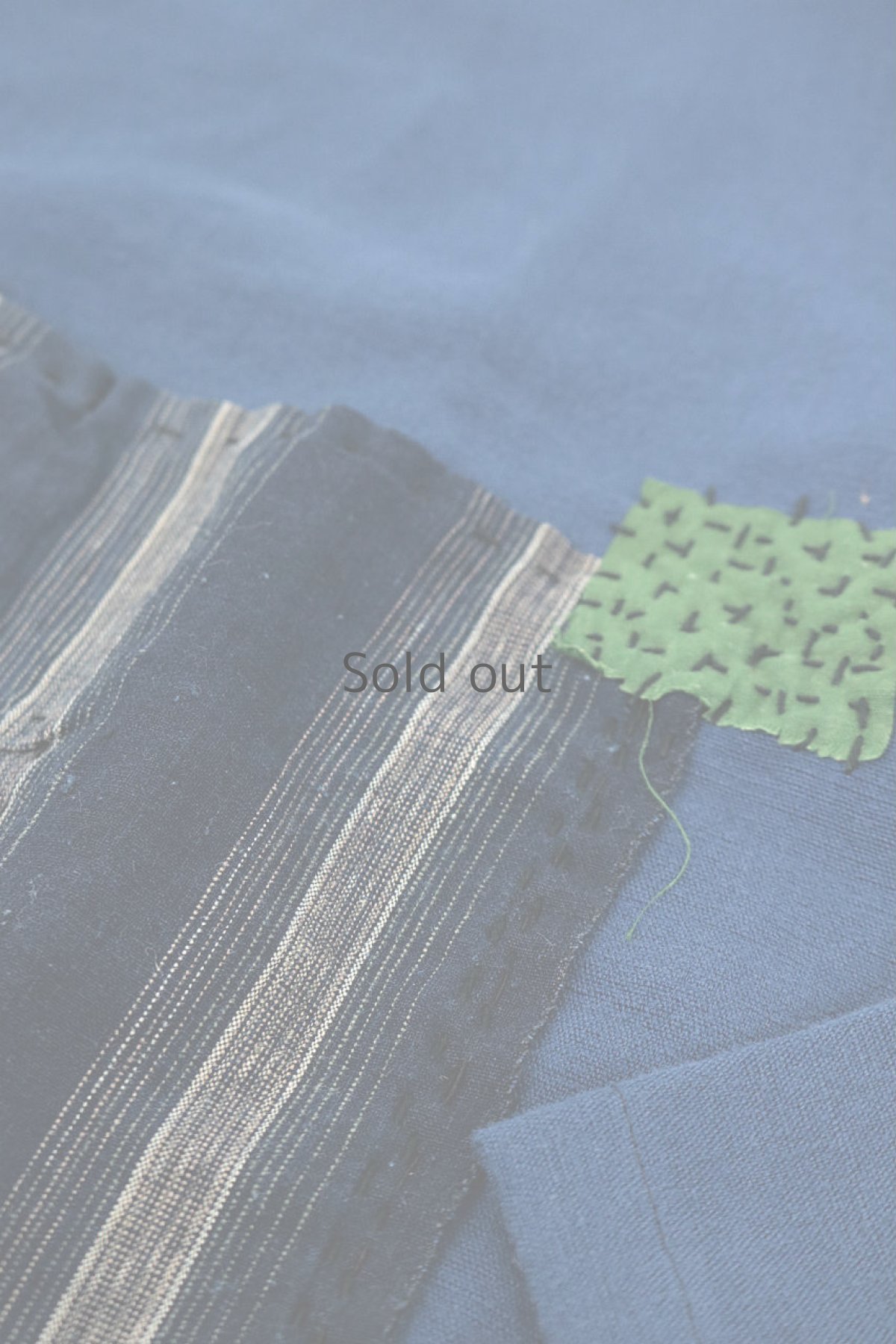 画像3: 【MITSUGU SASAKI】アンティークリネン×古布×染　うわっぱり（青藍色） (3)