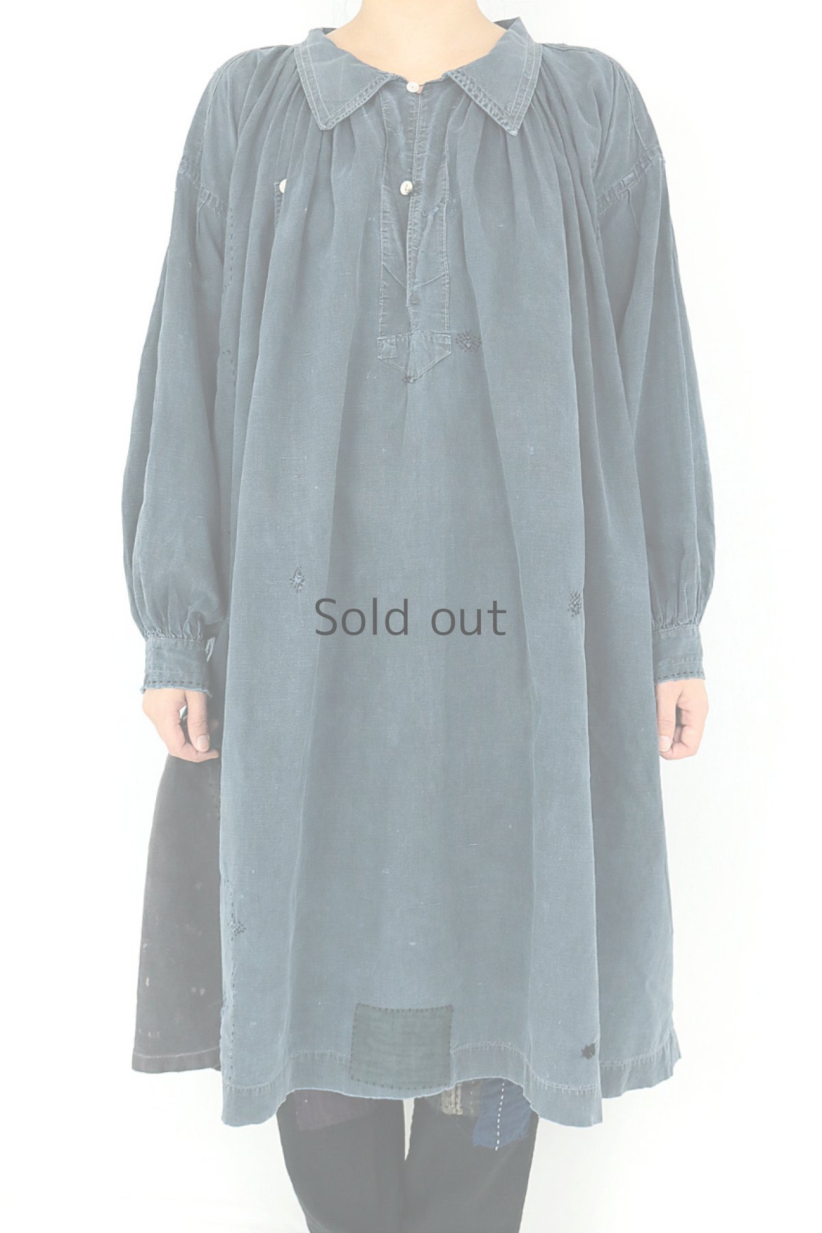 画像4: 【MITSUGU SASAKI】フランス 19世紀の羊飼いのインディゴリネンスモック（ハンドリペアしました） (4)