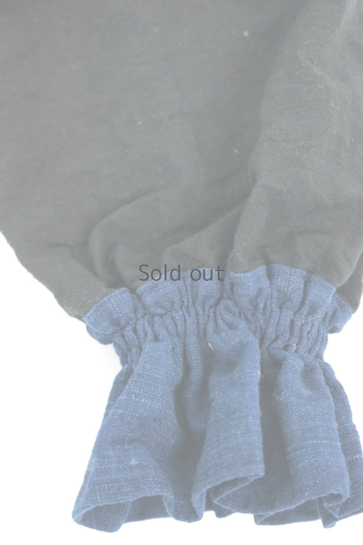 画像10: 【ササキチホ】アンティークリネン×古布×染　ヒラヒラバルーン袖ブラウス（黒・藍） (10)