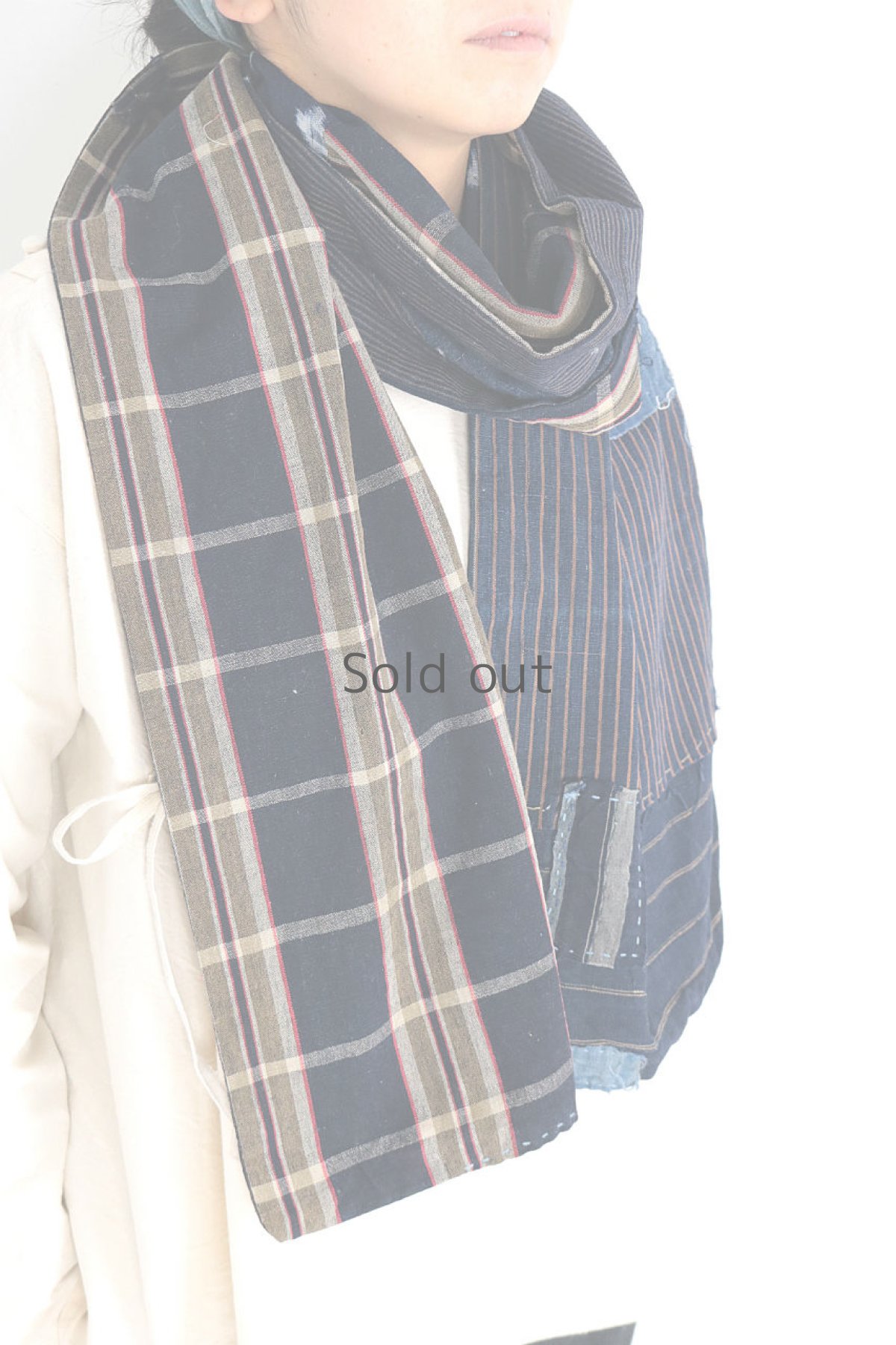 画像3: 【MITSUGU SASAKI】藍染古布　インディゴストライプ　ストール（ストライプとチェック） (3)