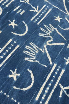 画像4: 【西アフリカ】手織り藍染め絞りの綿（手のひら） (4)