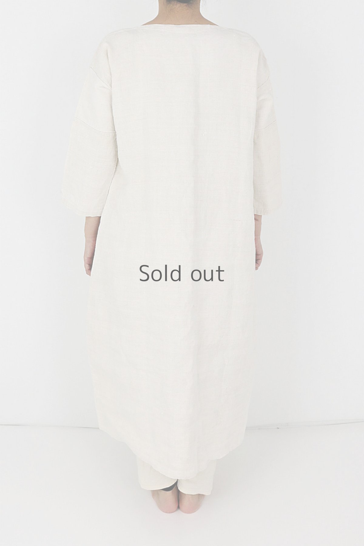 画像4: 【フランス】アンティークリネン 長袖UネックAラインワンピース（生成色） (4)