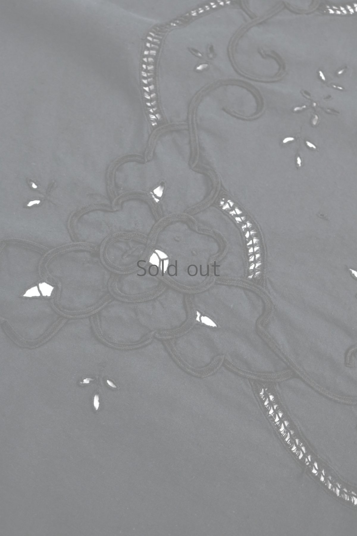 画像4: 【フランス】アンティークレース×染　カットワーク刺繍　敷物（正方形） (4)