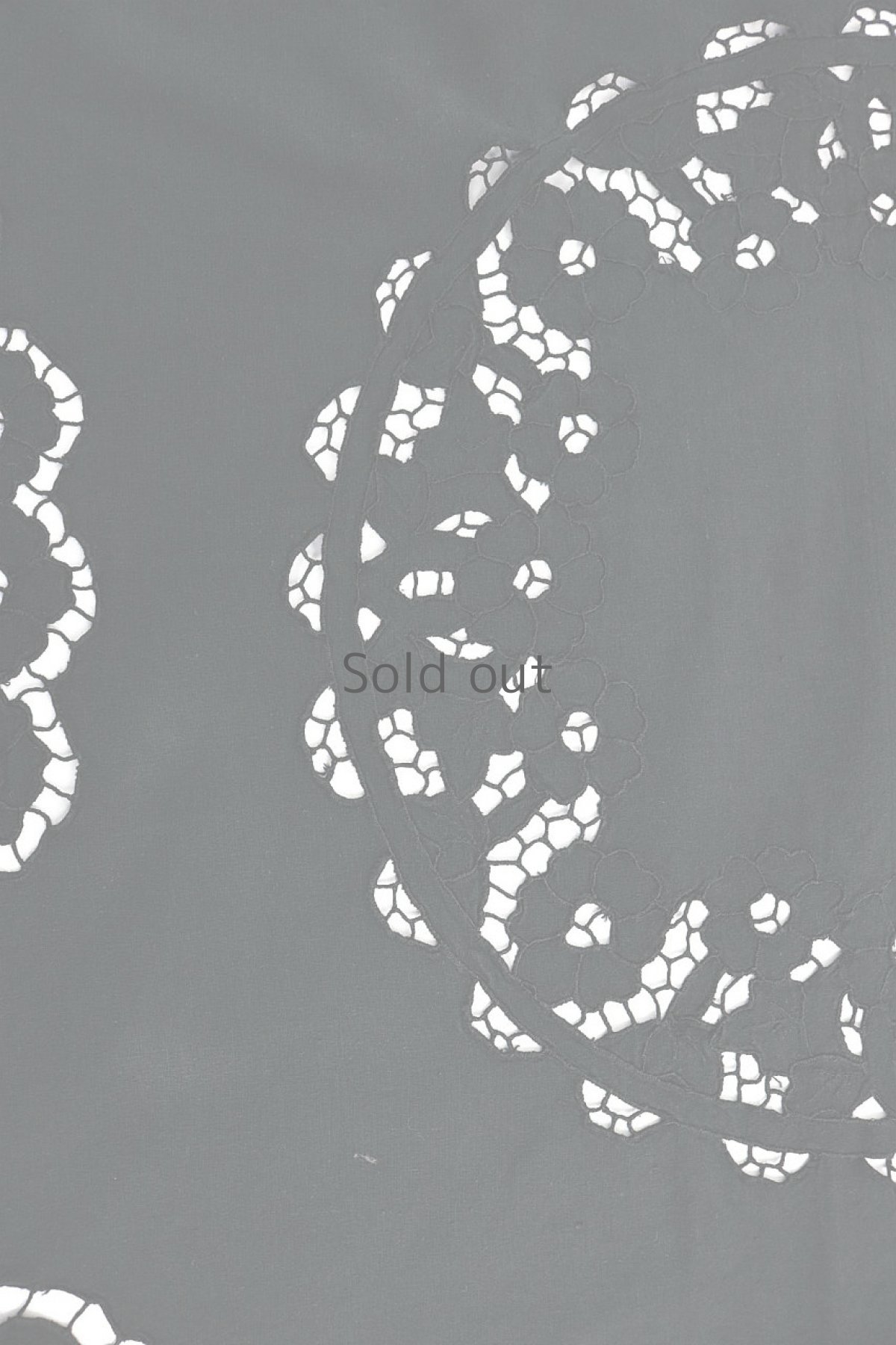 画像6: 【フランス】アンティークレース×染　カットワーク刺繍　敷物（花柄） (6)