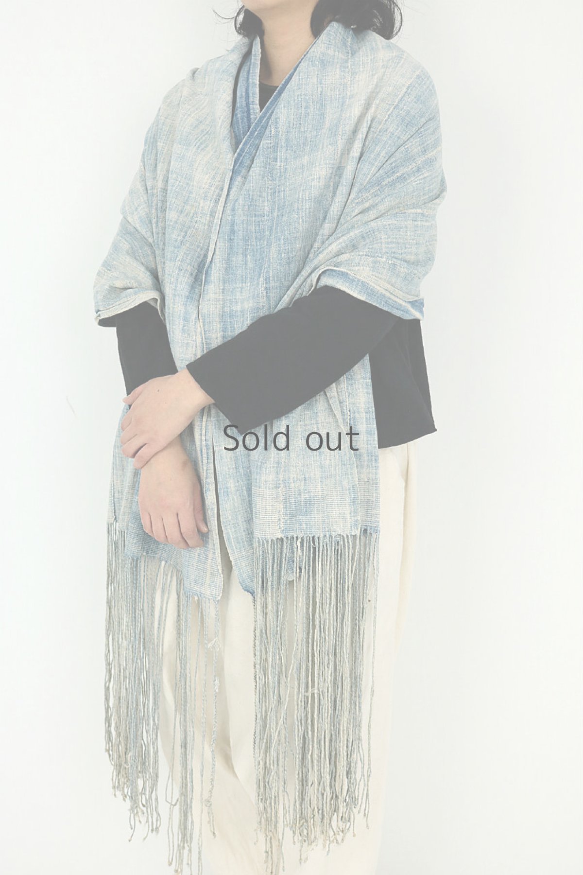 画像9: 【西アフリカ】手織り藍染め綿　ショール（薄い藍色） (9)