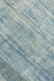 画像6: 【西アフリカ】手織り藍染め綿　ショール（薄い藍色） (6)