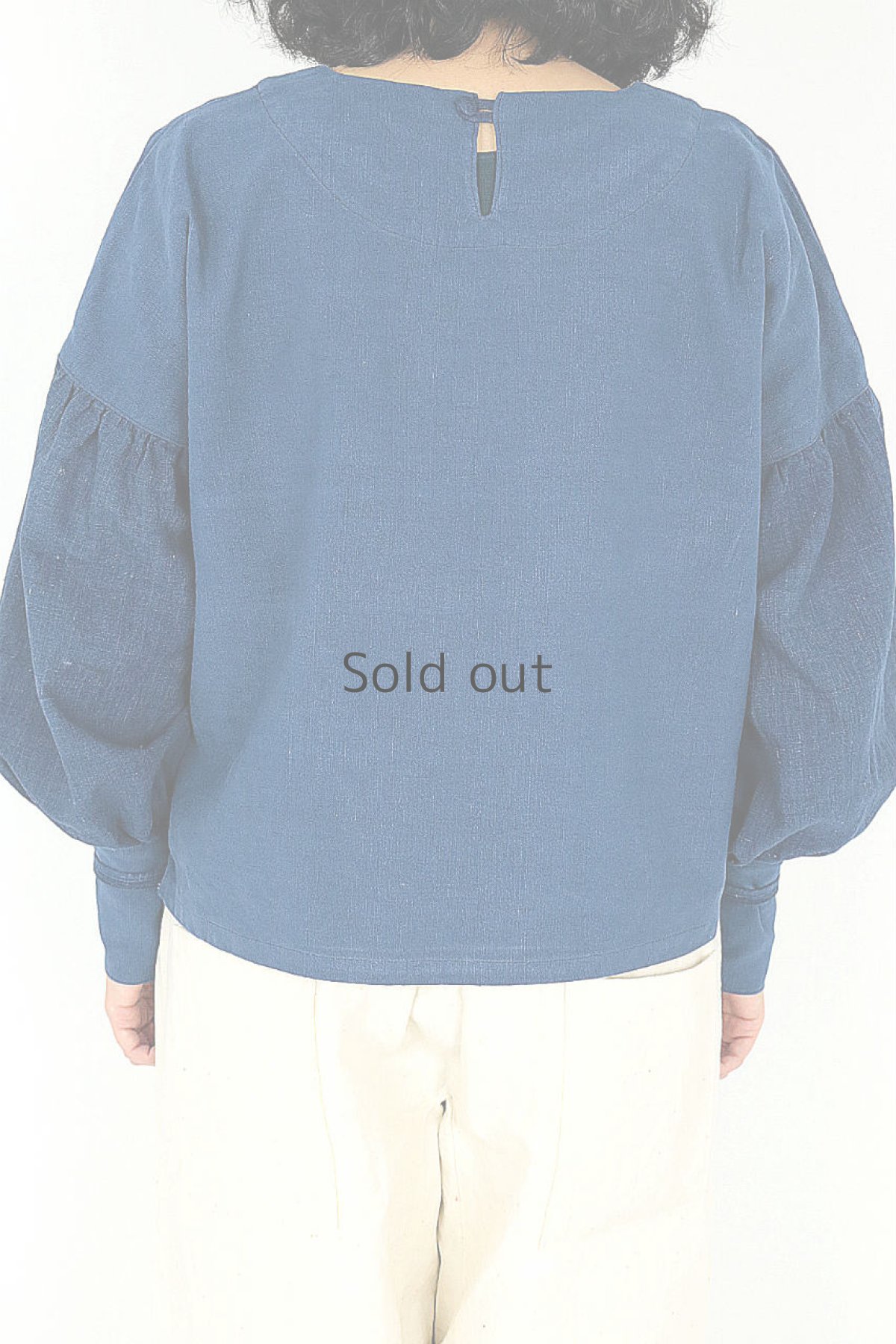 画像4: 【ササキチホ】アンティークリネン＋古布　バルーン袖ロングカフスブラウス（青藍色） (4)