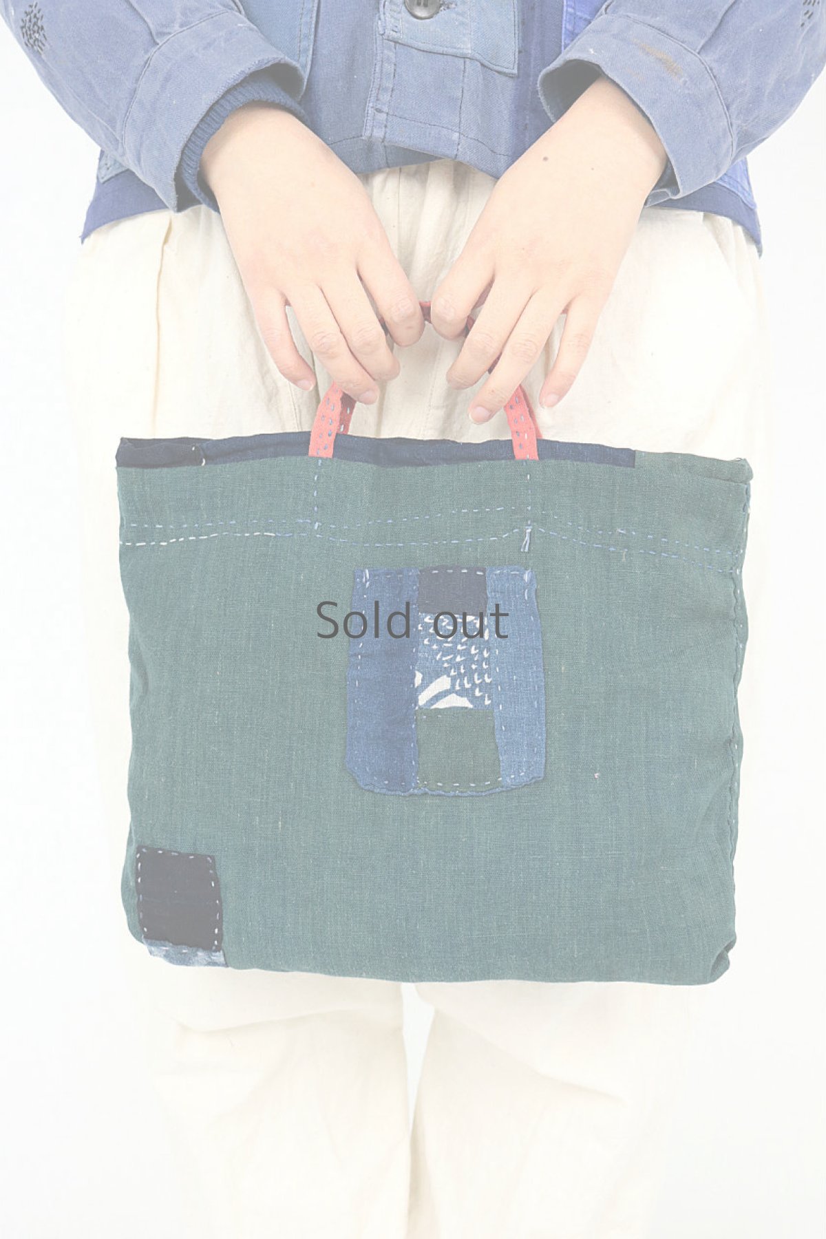 画像3: 【桃雪】藍染古布　ほっそい取っ手のやや小さめバック(リバーシブル) (3)