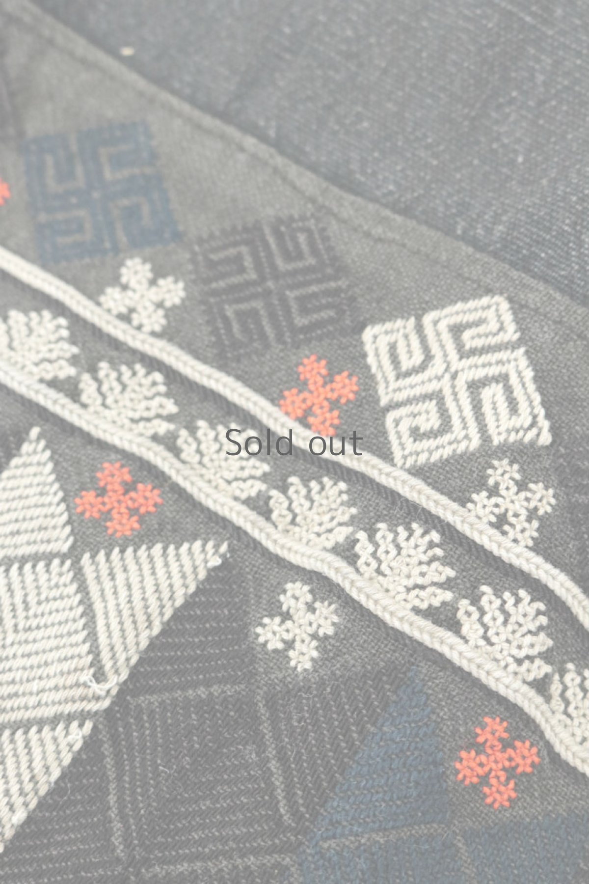 画像12: 【ベトナム】ビンテージ　インディゴコットン　刺繍入りワイドパンツ（赤ザオ族） (12)