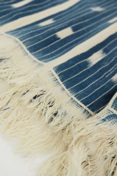 画像4: 【コートジボワール】手織り藍染めストライプ模様の綿（バウレ族/藍と白） (4)