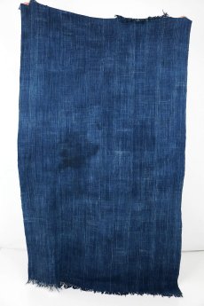画像3: 【西アフリカ】手織り藍染め綿　大判ショール（濃い藍色） (3)