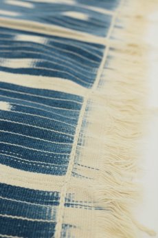画像7: 【コートジボワール】手織り藍染めストライプ模様の綿（バウレ族/藍と白） (7)