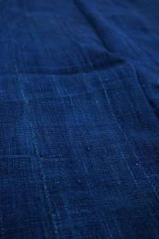 画像4: 【西アフリカ】手織り藍染め綿　ショール（濃い藍色） (4)